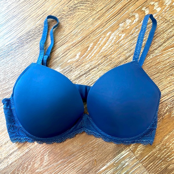 Like New Elle Macpherson cornflower blue underwire bra with lace - Picture 6 of 6